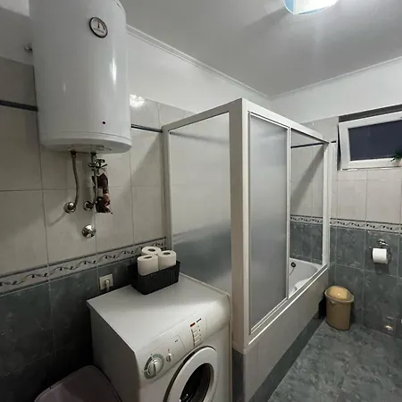 Apartament Nada *