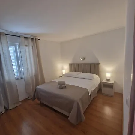 Nada Apartament Biograd Na Moru